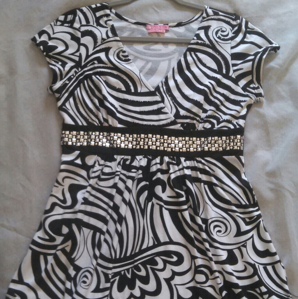 Joyous  and free top